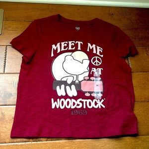 New with tags graphic t-shirt from old navy